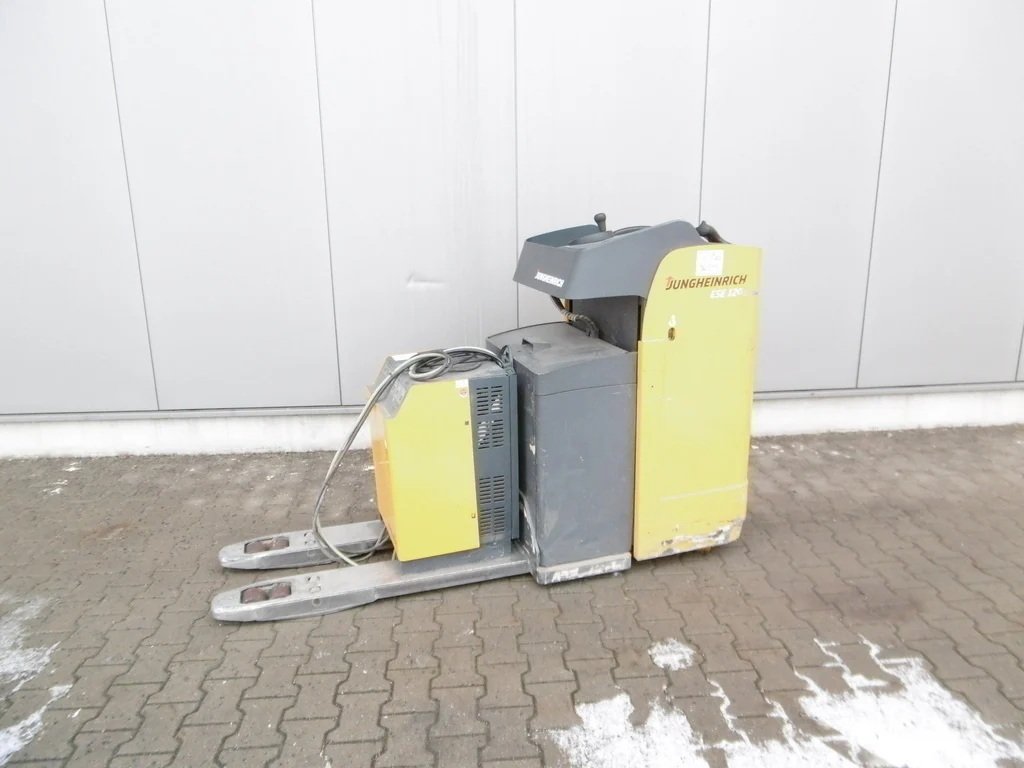JUNGHEINRICH ESE 120 pallet truck for sale