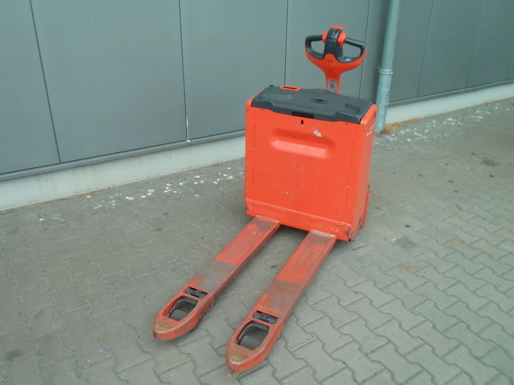 second-hand LINDE T 16 electric pallet truck for sale